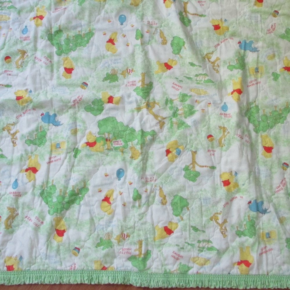 Disney "Winnie the Pooh" Green Blanket